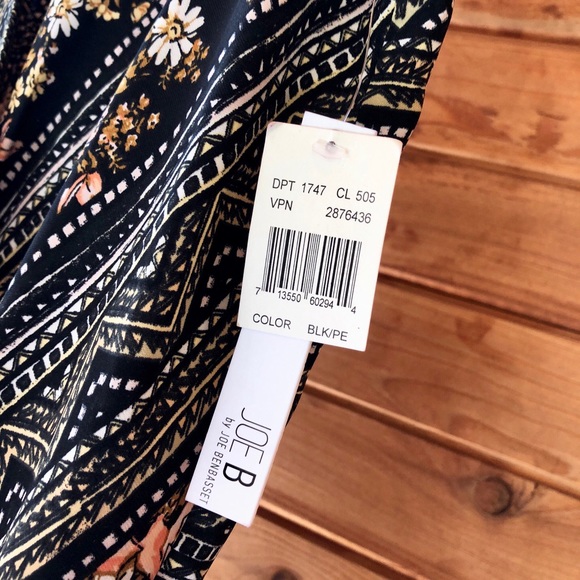 Jumpsuit with plunge neckline - Picture 4 of 4